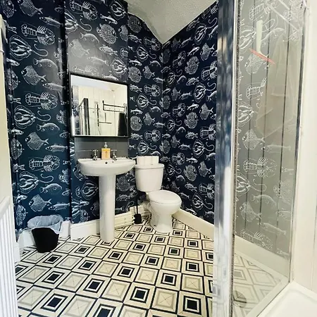 Located House For Big Groups *