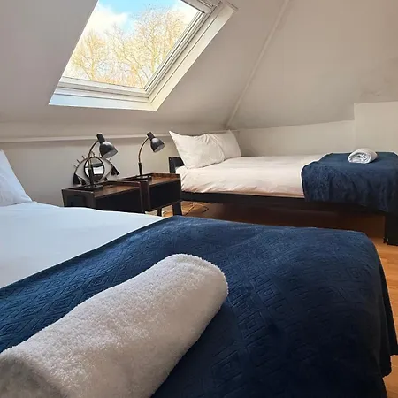 ゲストハウス Located House For Big Groups