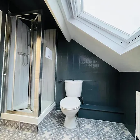 Located House For Big Groups *