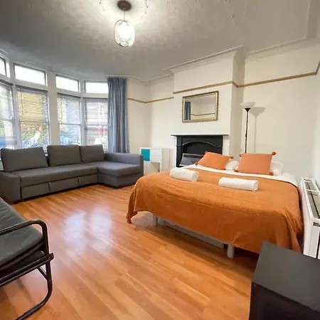 Guest house Fishponds Bristol