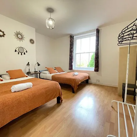 Fishponds Guest house Bristol