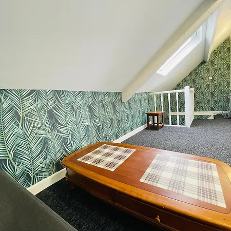 Located House For Big Groups Bristol