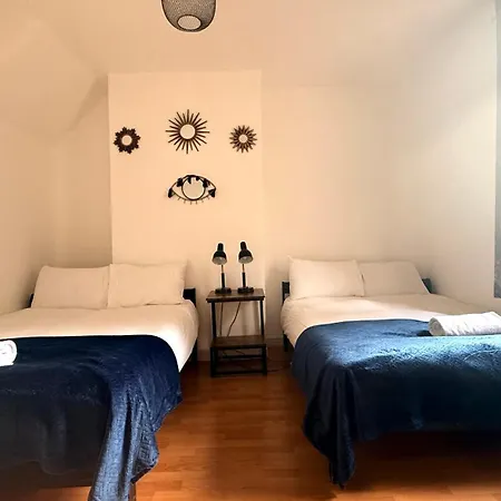 招待所 Located House For Big Groups