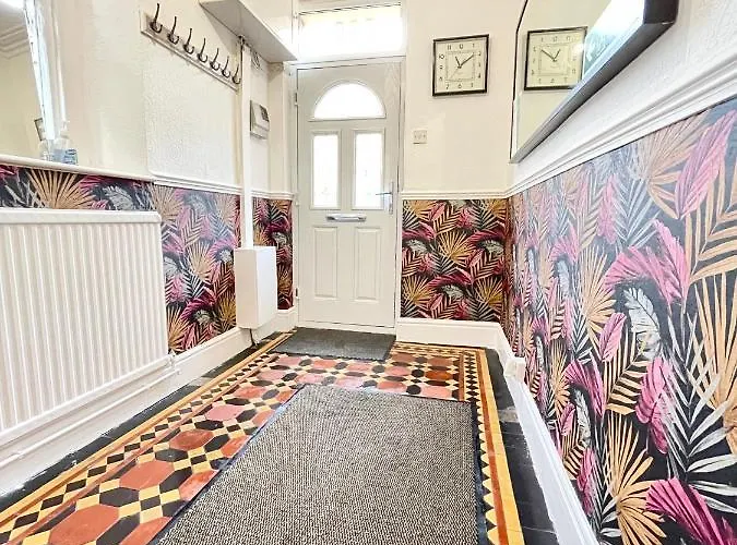 Located House For Big Groups Bristol